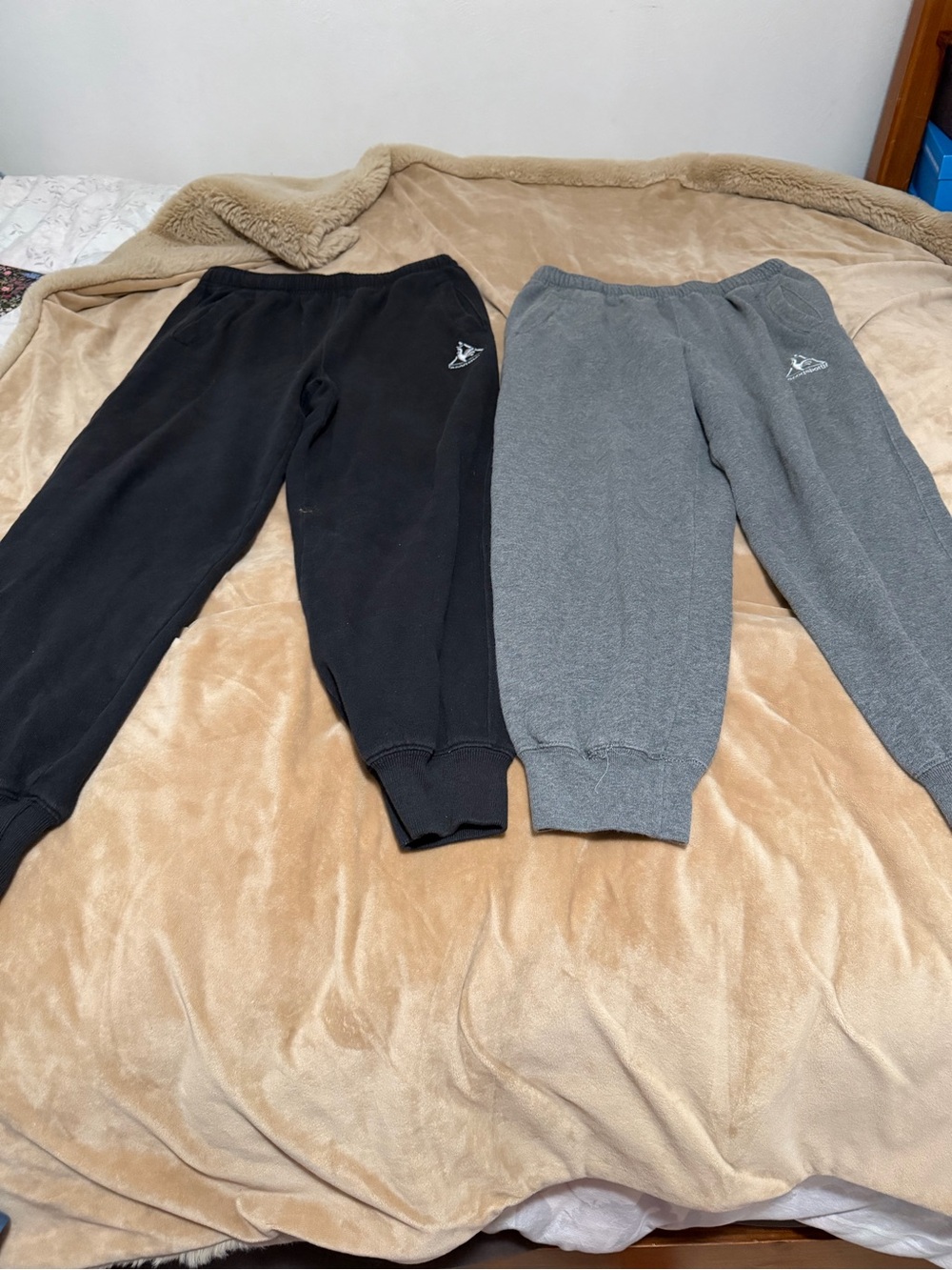 Le Coq Sportif Essentials Fleece Jogger Pants - Black and Gray Size Large